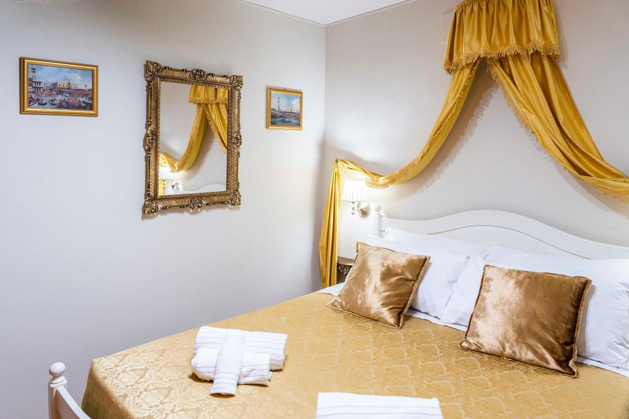Palazzo Titti Rialto Suites Venecia Exterior foto