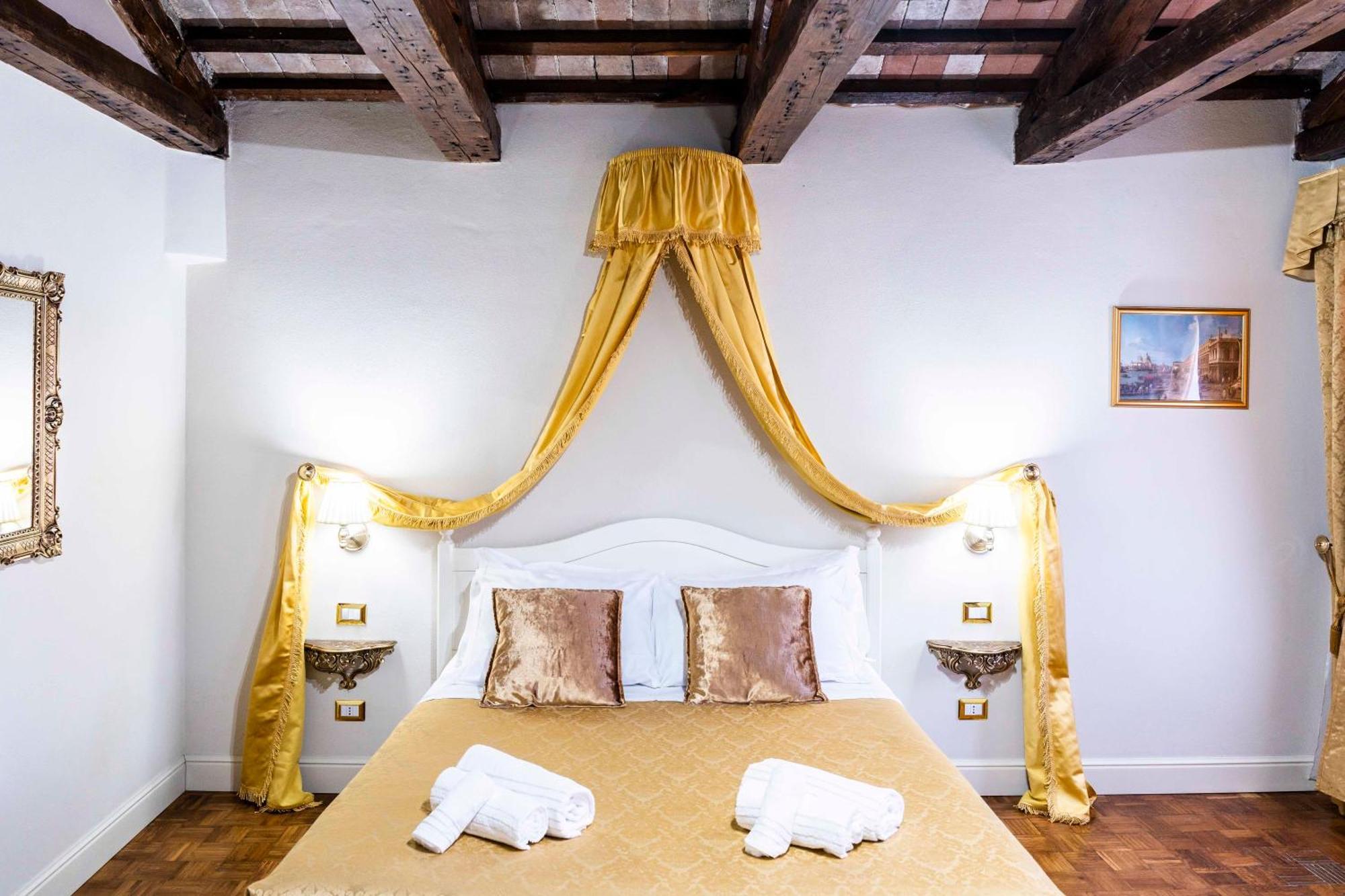 Palazzo Titti Rialto Suites Venecia Exterior foto