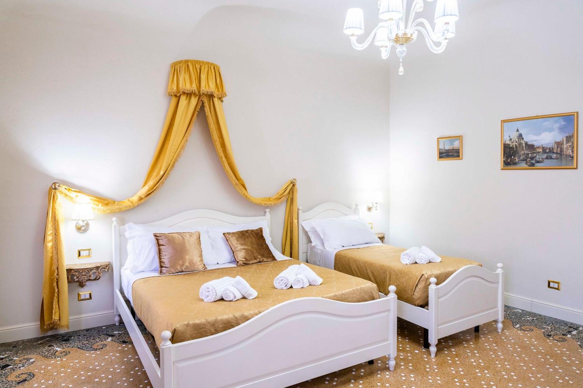 Palazzo Titti Rialto Suites Venecia Exterior foto