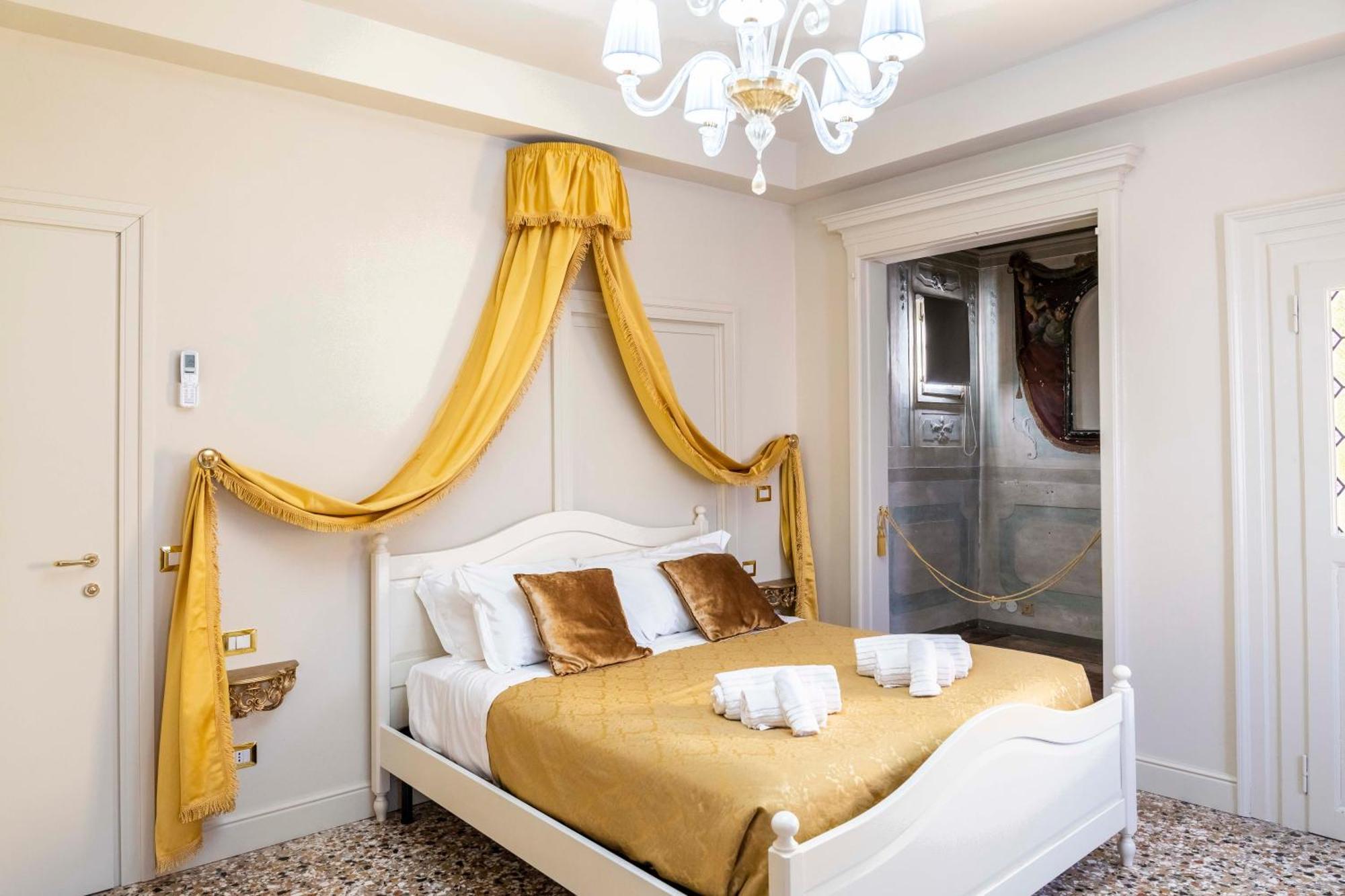 Palazzo Titti Rialto Suites Venecia Exterior foto